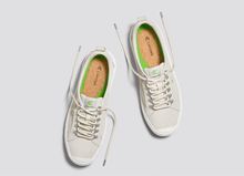 Load image into Gallery viewer, OCA Suede Speedhooks Vintage White